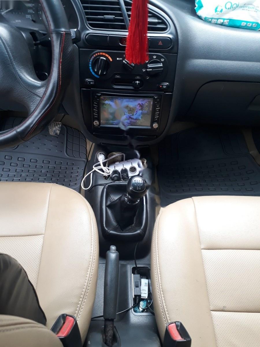 Daewoo Lanos 2001 - Cần bán lại xe Daewoo Lanos đời 2001, màu trắng chính chủ, giá chỉ 75 triệu