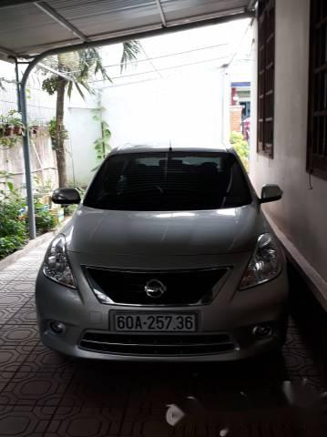 Nissan Sunny   2015 - Chính chủ bán gấp Nissan Sunny năm 2015, màu bạc