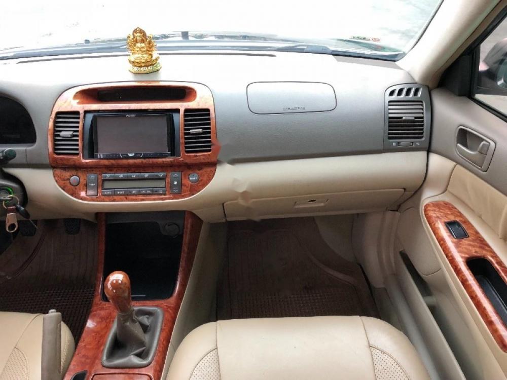 Toyota Camry 2.4G 2004 - Bán Toyota Camry 2.4G sản xuất năm 2004, màu đen