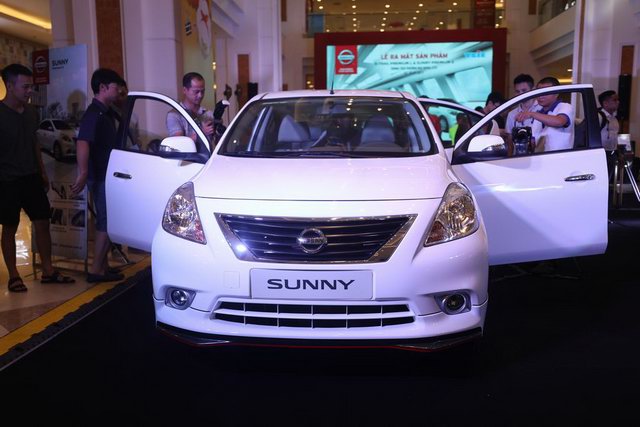 Nissan Sunny XV PremiumS 2018 - Bán ô tô Nissan Sunny XV Premium S năm 2018, đủ màu giao ngay, giá cạnh tranh nhất HN