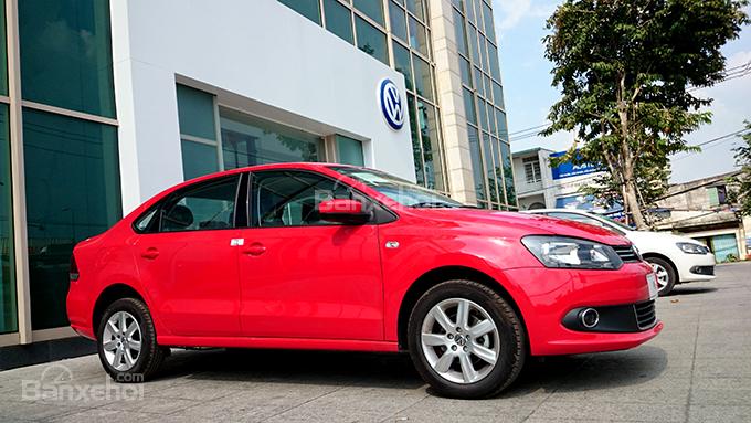 Volkswagen Polo E 2017 - Bán ô tô Volkswagen Polo E đời 2017, màu đỏ, nhập khẩu, 699tr