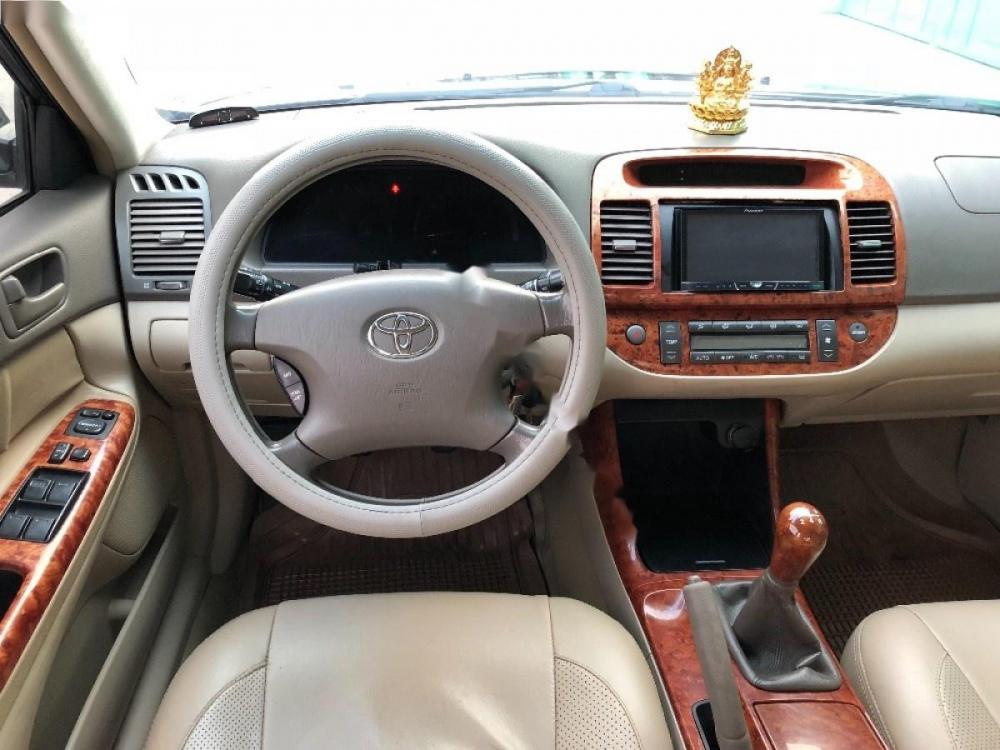 Toyota Camry 2.4G 2004 - Bán Toyota Camry 2.4G sản xuất năm 2004, màu đen