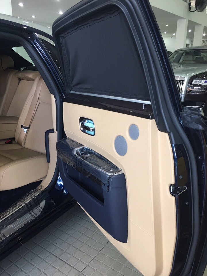 Rolls-Royce Ghost 2015 - Bán ô tô Rolls-Royce Ghost đời 2015, màu xanh lam nhập khẩu