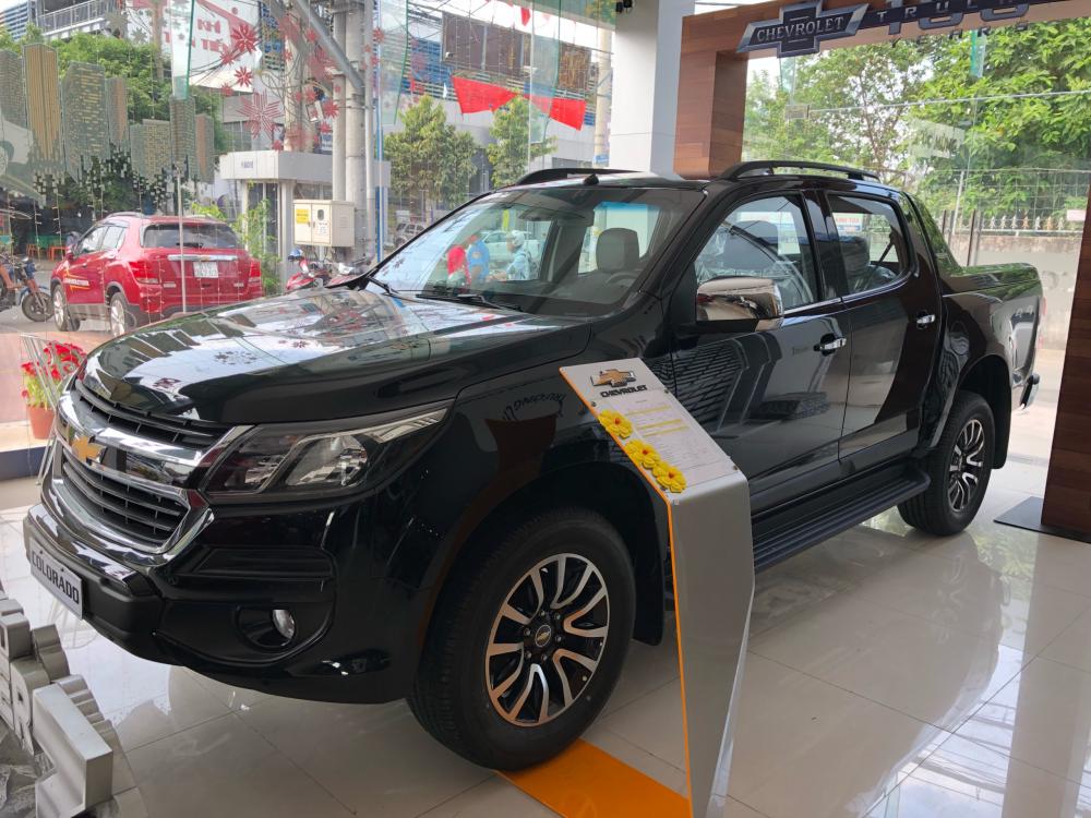 Chevrolet Colorado LTZ 2018 - Bán tải Colorado mới, cần CMND, hộ khẩu và đưa trước 10% nhận xe ngay