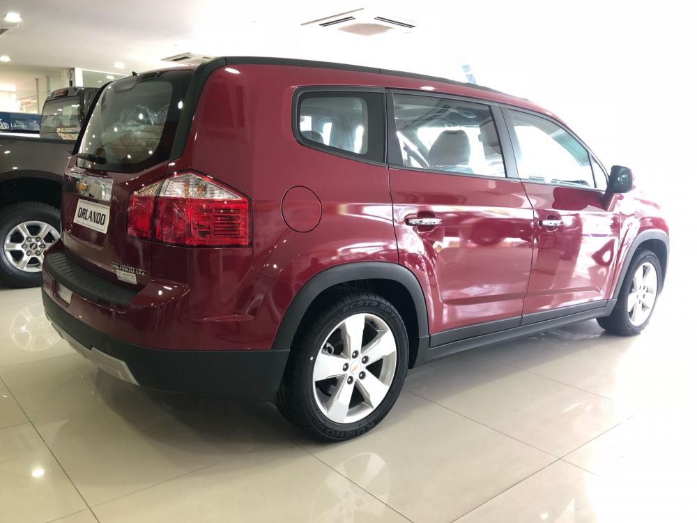 Chevrolet Orlando LT 2018 - Cần bán Chevrolet Orlando LT xe đủ màu, giá chỉ 639 triệu khuyến mãi 15 triệu - trả trước 130tr