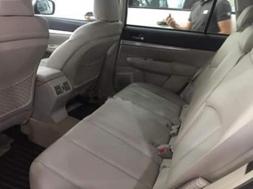 Subaru Outback 2011 - Chính chủ bán Subaru Outback SX 2011, màu vàng, nhập khẩu