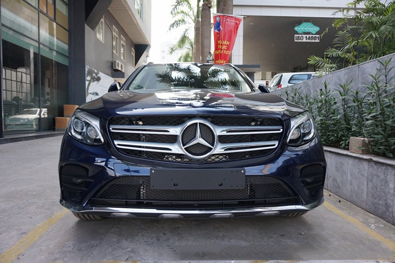 Mercedes-Benz Smart GLC 300 4MATIC 2018 - Bán xe Mercedes GLC 300 màu xanh Cavansite giá tốt. Giao xe ngay