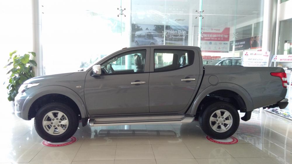 Mitsubishi Triton 4x2 AT MIVEC 2018 - Bán xe Mitsubishi Triton Mivec 1 cầu đời 2018 màu xám, nhập nguyên chiếc, giá chỉ 705 triệu