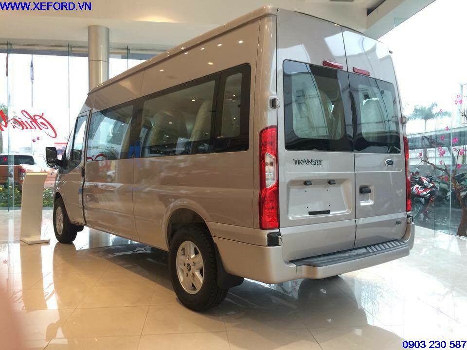 Ford Transit Medium 2018 - Cần bán xe Ford Transit Medium năm sản xuất 2018, màu bạc, giá cạnh tranh