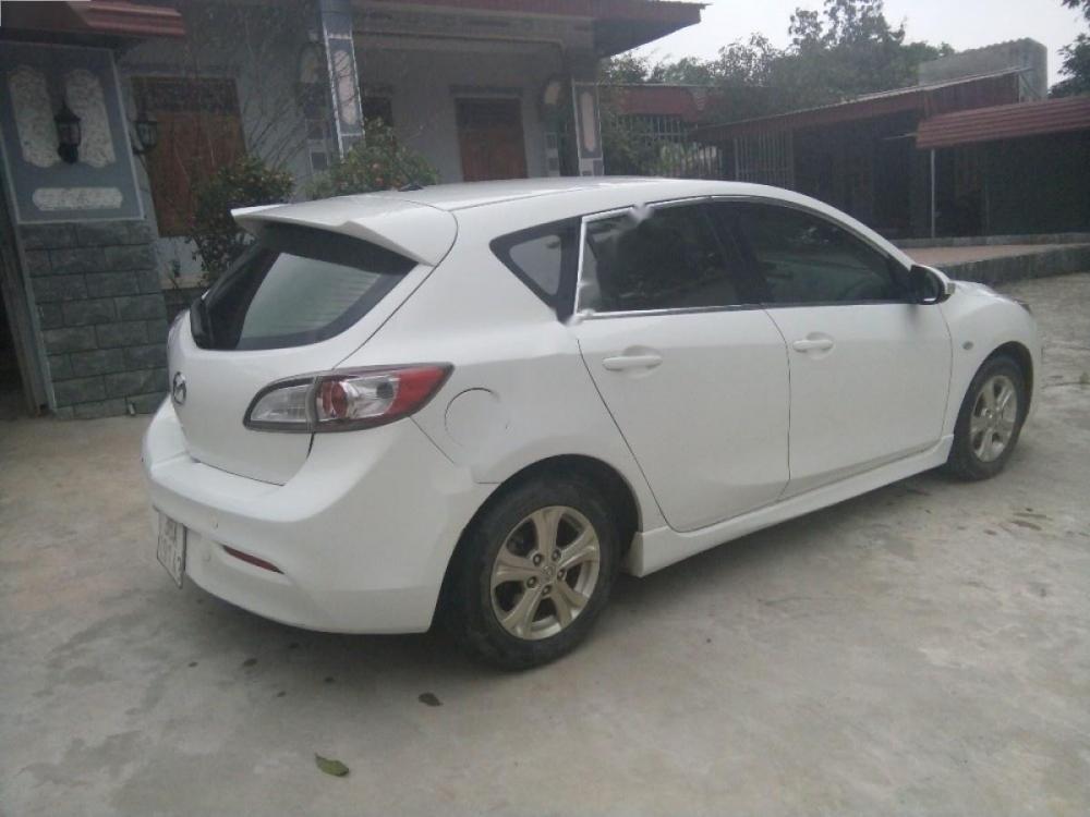 Mazda 3 1.6 AT 2011 - Bán Mazda 3 1.6 AT đời 2011, màu trắng, nhập khẩu