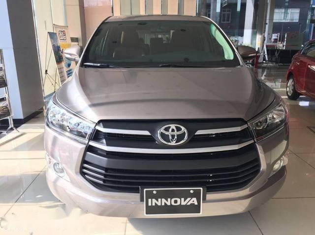 Toyota Innova 2018 - Bán ô tô Toyota Innova đời 2018, màu xám