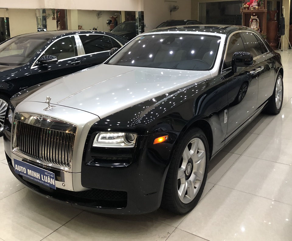 Rolls-Royce Ghost 2011 - Cần bán Rolls-Royce Ghost đời 2011, màu đen - bạc, xe nhập