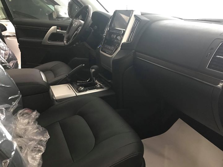 Toyota Land Cruiser VX 2018 - Toyota Land Cruiser VX 2018 - Mới 100% -Giao ngay - Giá tốt nhất - Full option