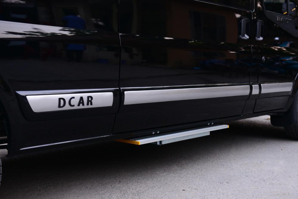 Ford Transit Dcar Limousine 2018 - Bán xe Ford Transit DCAR Limousine mới 2018, con gà đẻ trứng vàng của các doanh nghiệp vận tải
