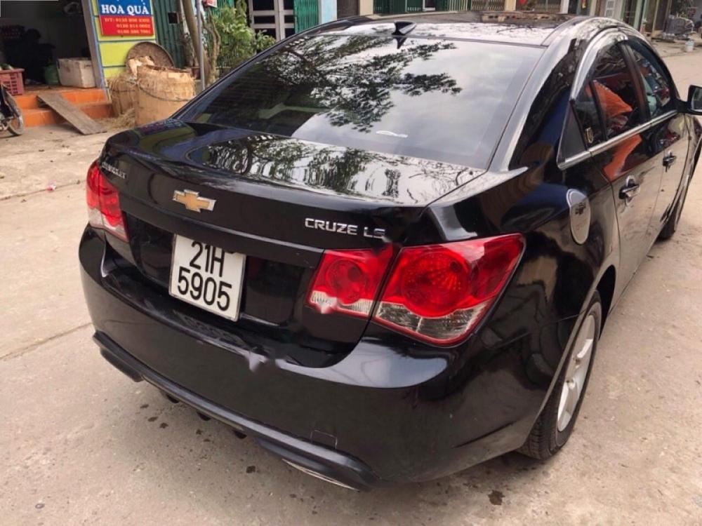 Chevrolet Cruze 2010 - Cần bán lại xe Chevrolet Cruze sản xuất năm 2010, màu đen, giá chỉ 315 triệu