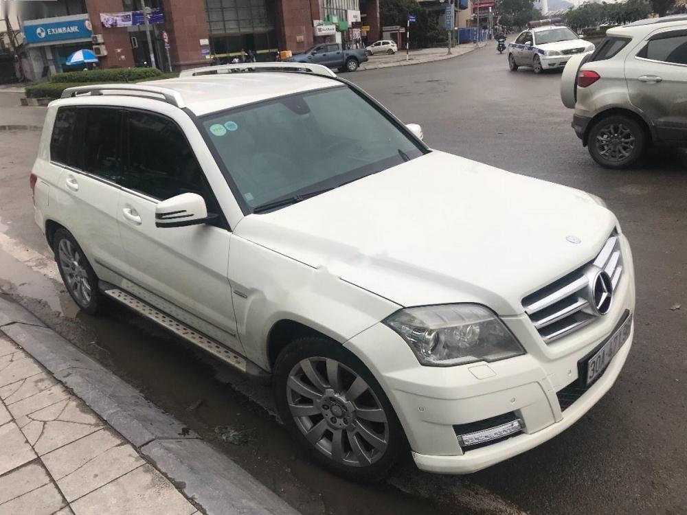 Mercedes-Benz GLK Class 4Matic 2009 - Bán Mercedes GLK  4Matic năm 2009, màu trắng chính chủ, giá chỉ 720 triệu