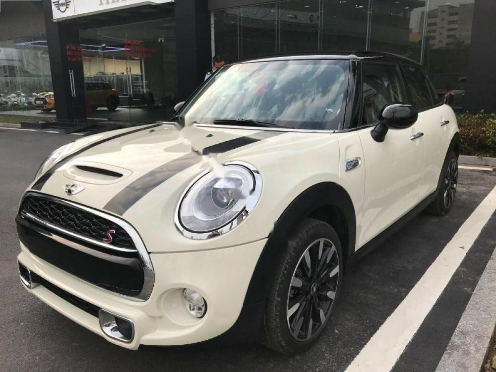 Mini Cooper S 5Dr 2017 - Bán ô tô Mini Cooper S 5Dr đời 2017, hai màu, nhập khẩu