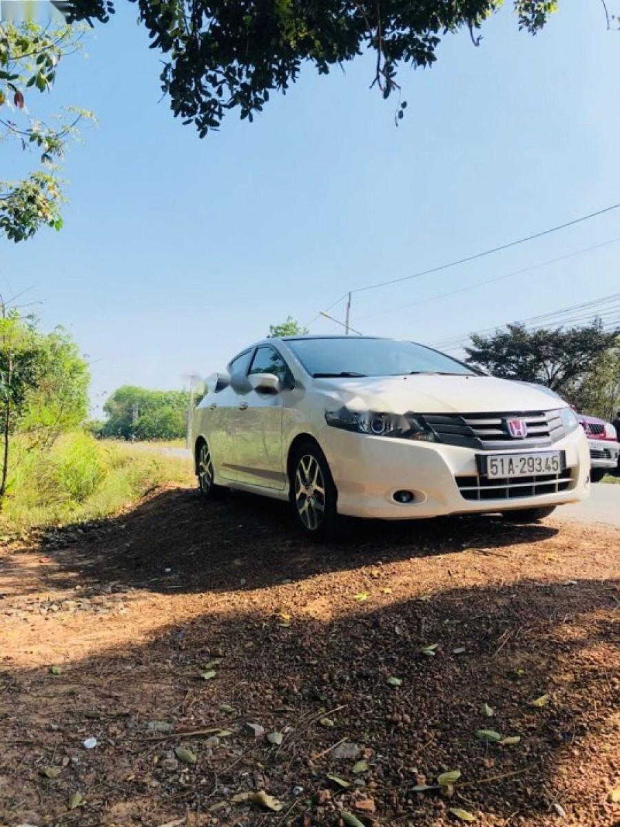 Honda City 2010 - Bán Honda City 2010, màu trắng, nhập khẩu, 415 triệu