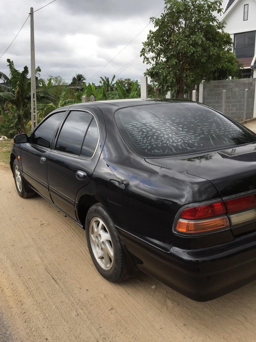 Nissan Cefiro 1997 - Cần bán lại xe Nissan Cefiro sản xuất năm 1997, màu đen, nhập khẩu xe gia đình