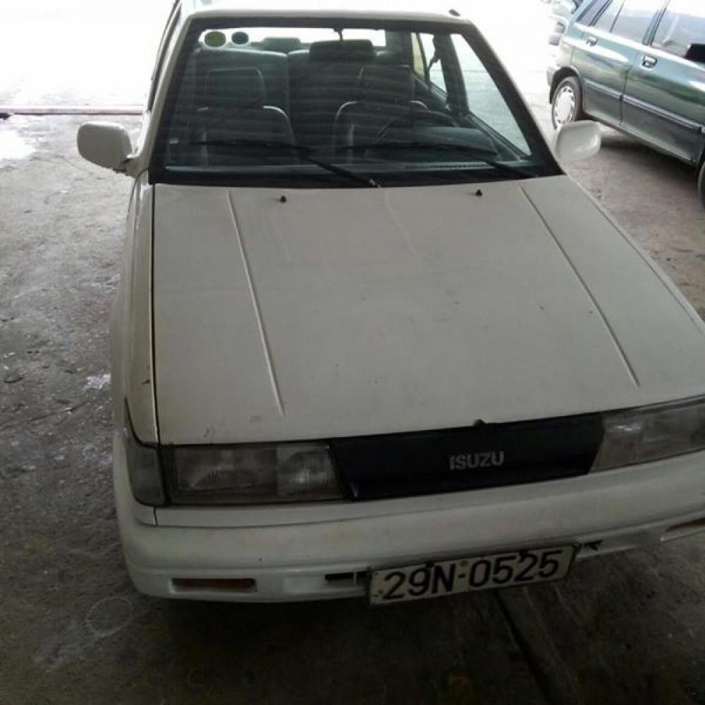 Isuzu Gemini   1988 - Cần bán gấp Isuzu Gemini năm sản xuất 1988, màu trắng, nhập khẩu, giá chỉ 31 triệu