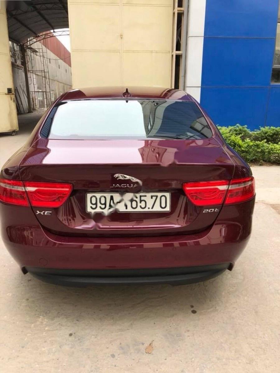 Jaguar XE 25T Prestige 2015 - Chính chủ bán Jaguar XE 25T Prestige sản xuất năm 2015, màu đỏ, xe nhập