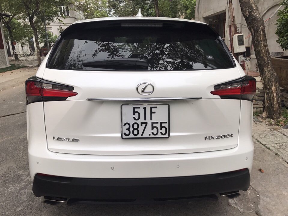 Lexus 200T 2016 - Bán Lexus NX200T sản xuất 2016, xe đẹp siêu lướt 6000km, hỗ trợ ngân hàng 75%