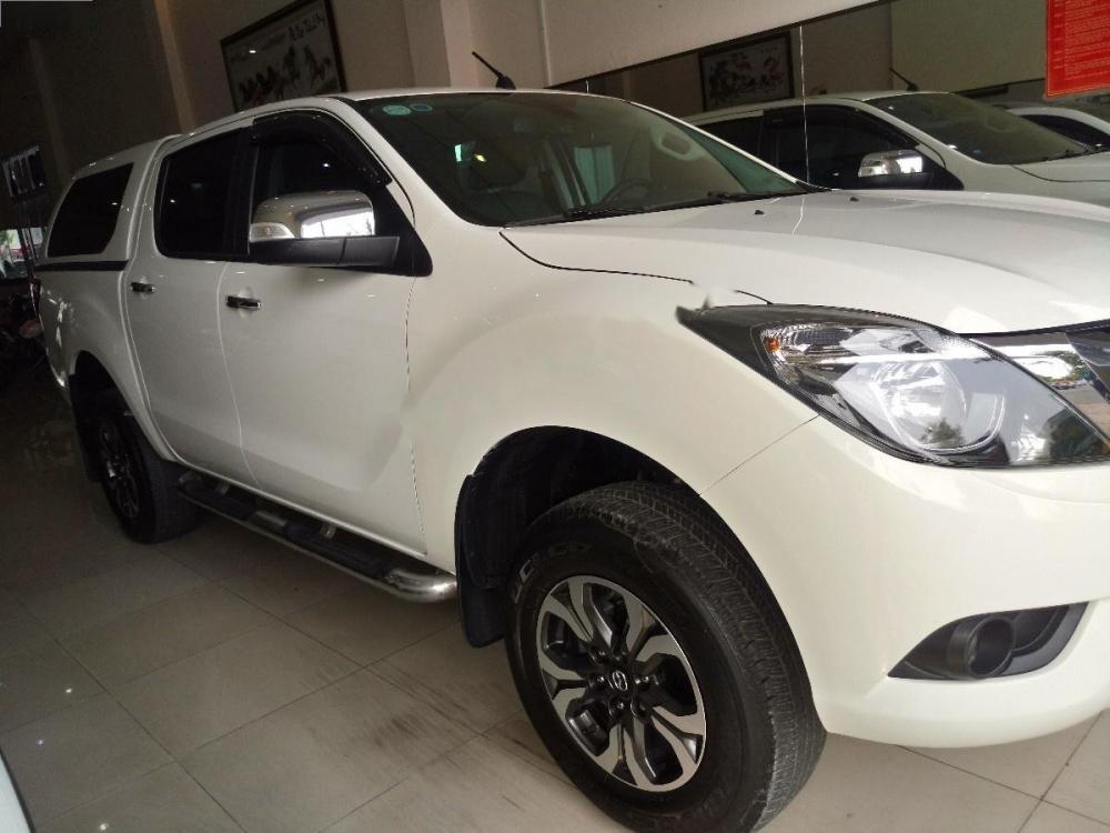 Mazda BT 50 2.2L 4x2 AT 2016 - Bán xe Mazda BT 50 2.2L 4x2 AT 2016, màu trắng, nhập khẩu