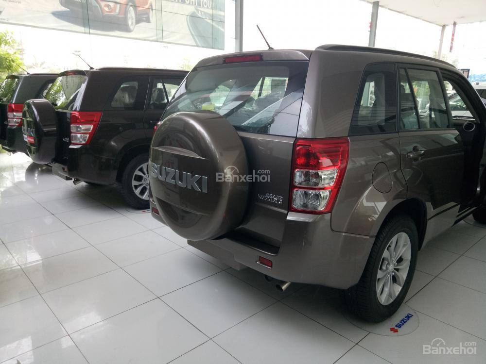 Suzuki Grand vitara 2016 - Bán ô tô Suzuki Grand Vitara 2016, nhập Nhật, khuyến mại 170 triệu, giá chỉ 800 triệu, LH: 0985547829