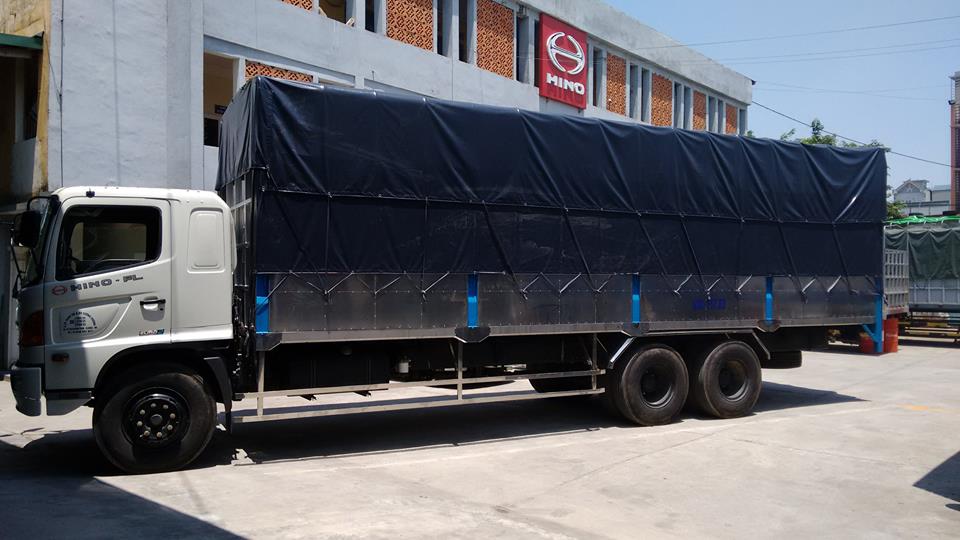 Xe tải 10000kg 2018 - Bán xe tải trên 10 tấn đời 2018, màu trắng, nhập khẩu nguyên chiếc