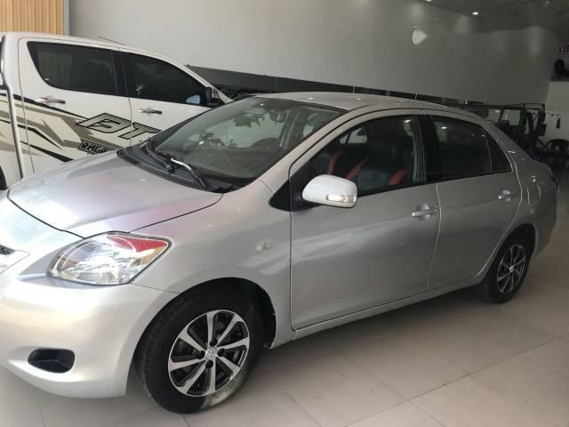 Toyota Vios 2009 - Bán xe cũ Toyota Vios sản xuất 2009, màu bạc, giá tốt