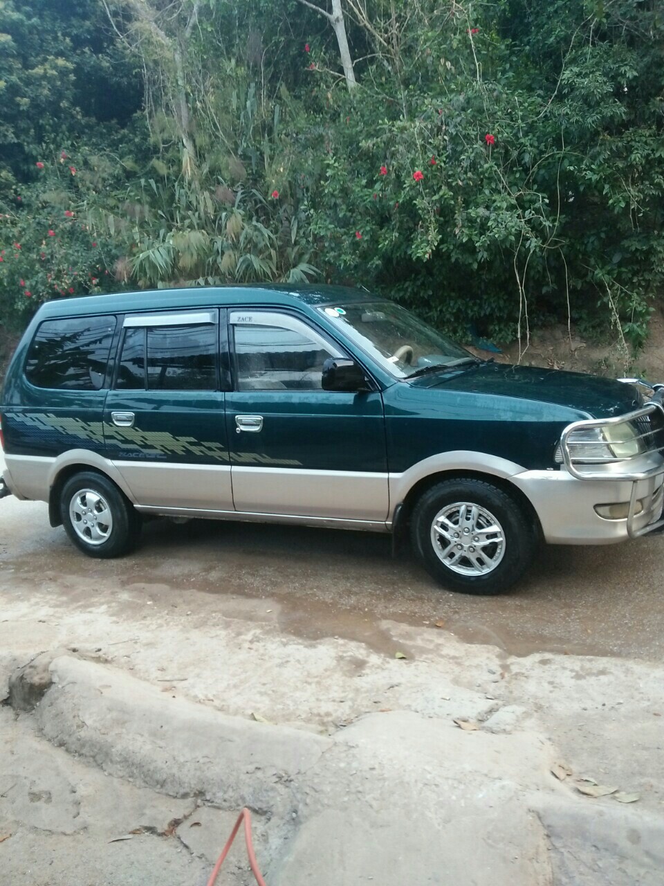 Toyota Zace 2004 - Cần bán xe Toyota Zace sản xuất năm 2004, màu xanh lam