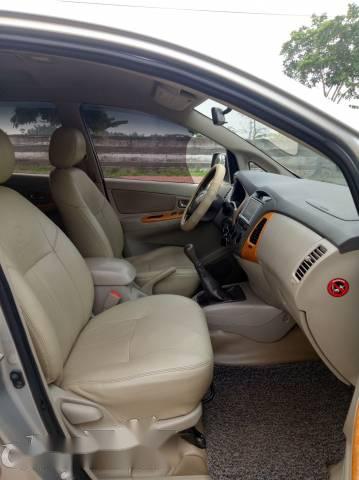 Toyota Innova   2009 - Bán Toyota Innova sản xuất năm 2009, màu bạc