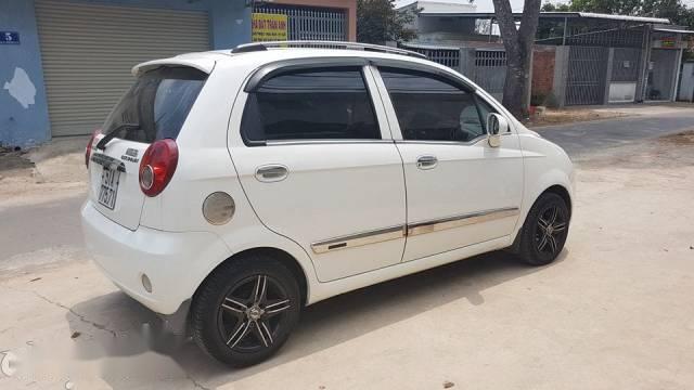 Chevrolet Spark AT 2009 - Bán xe Chevrolet Spark AT sản xuất năm 2009, màu trắng xe gia đình, giá chỉ 189 triệu