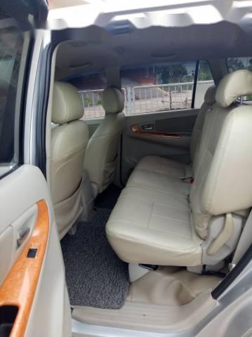 Toyota Innova   2009 - Bán Toyota Innova sản xuất năm 2009, màu bạc