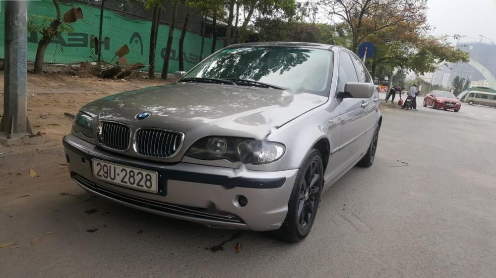 BMW 3 Series 325i 2003 - Bán ô tô BMW 3 Series 325i sản xuất 2003, màu bạc, nhập khẩu