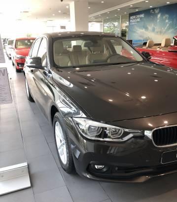 BMW 3 Series 320i 2017 - Bán BMW 3 Series 320i SX 2017, màu xám, nhập khẩu