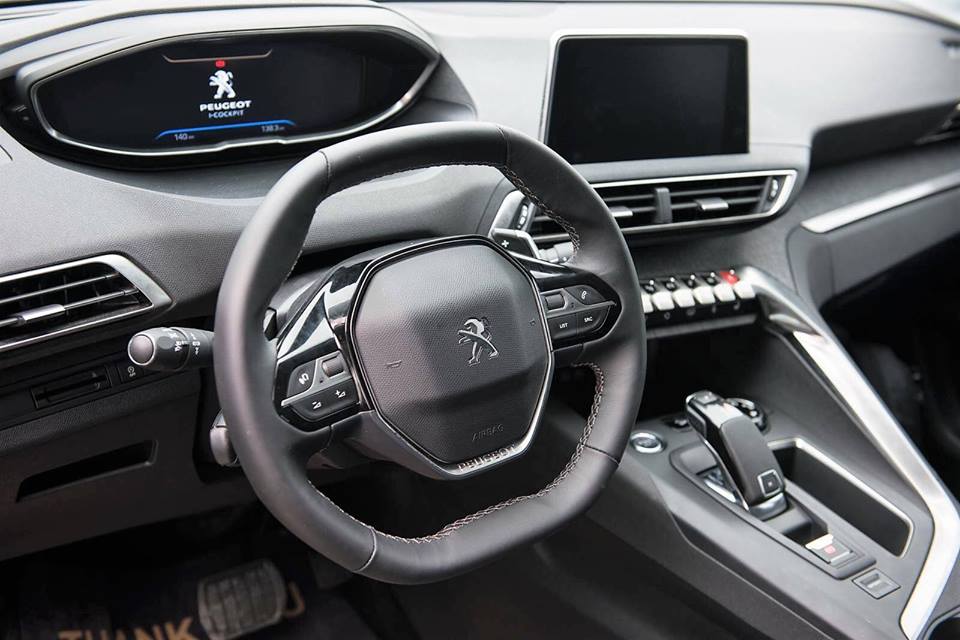 Peugeot 3008 2018 - Bán Peugeot 3008 sản xuất năm 2018, màu trắng- Hồng Quân - 0965.68.69.68