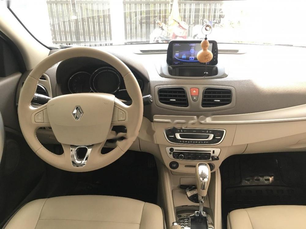 Renault Megane 2016 - Bán Renault Megane 2016, màu đen, nhập khẩu nguyên chiếc đẹp như mới, giá chỉ 750 triệu