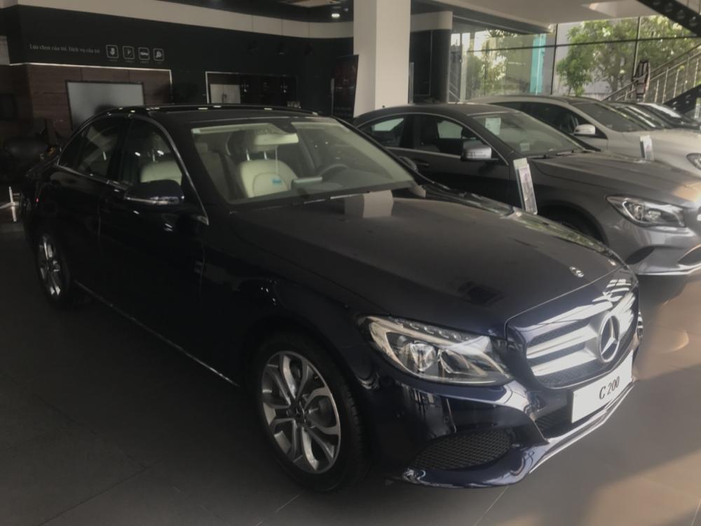 Mercedes-Benz C class C200 2018 - Bán Mercedes C200 màu xanh, nội thất đen, giao ngay, hỗ trợ trả góp 85% - Mercedes Haxaco Võ Văn Kiệt