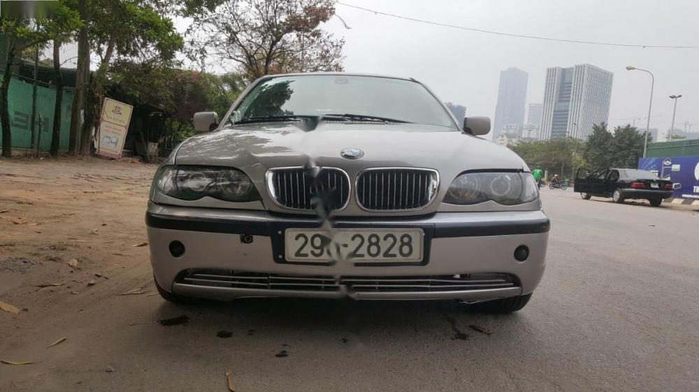 BMW 3 Series 325i 2003 - Bán ô tô BMW 3 Series 325i sản xuất 2003, màu bạc, nhập khẩu