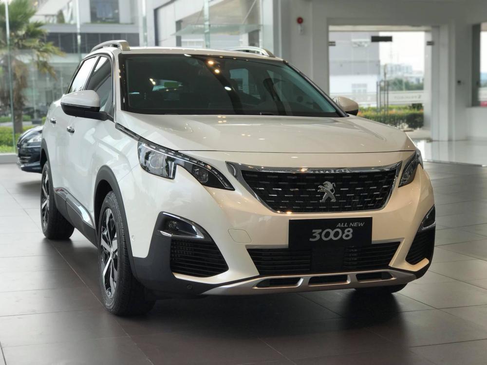 Peugeot 3008 2018 - Bán Peugeot 3008 sản xuất năm 2018, màu trắng- Hồng Quân - 0965.68.69.68