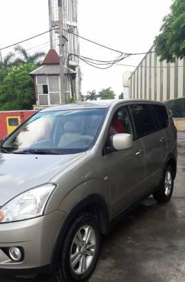 Mitsubishi Zinger 2010 - Chính chủ bán Mitsubishi Zinger năm 2010, màu vàng cát