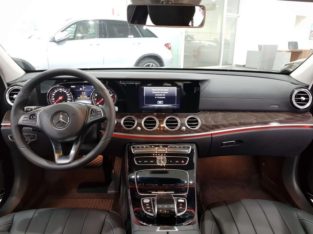 Mercedes-Benz E class E250 Exclusive 2018 - Bán Mercedes E250 Exclusive 2018 nhiều màu, giá tốt, hỗ trợ vay 90%, lãi suất ưu đãi - Mercedes Haxaco Võ Văn Kiệt