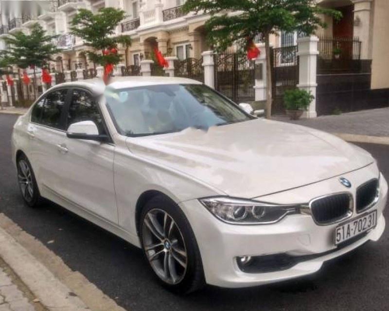 BMW 3 Series 320i 2014 - Bán ô tô BMW 3 Series 320i 2014, màu trắng, xe nhập