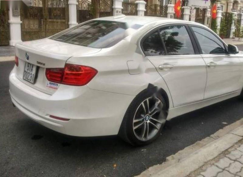 BMW 3 Series 320i 2014 - Bán ô tô BMW 3 Series 320i 2014, màu trắng, xe nhập