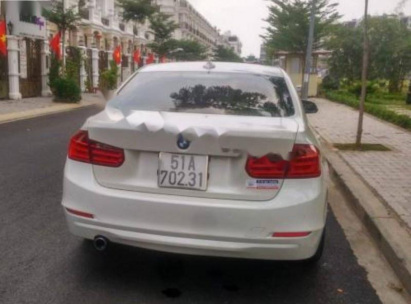 BMW 3 Series 320i 2014 - Bán ô tô BMW 3 Series 320i 2014, màu trắng, xe nhập