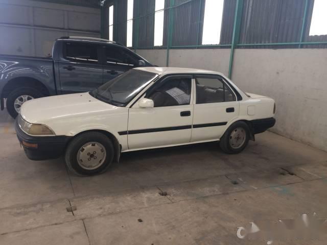 Toyota Corolla altis 1989 - Cần bán lại xe Toyota Corolla altis đời 1989, màu trắng