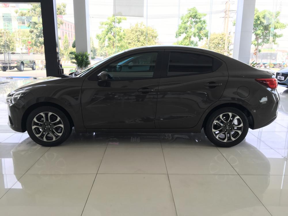 Mazda 3 2018 - Giá Mazda 3 tốt nhất Hà Nội, tặng kèm phụ kiện, trả góp 90%, xe giao luôn - 0938 900 820