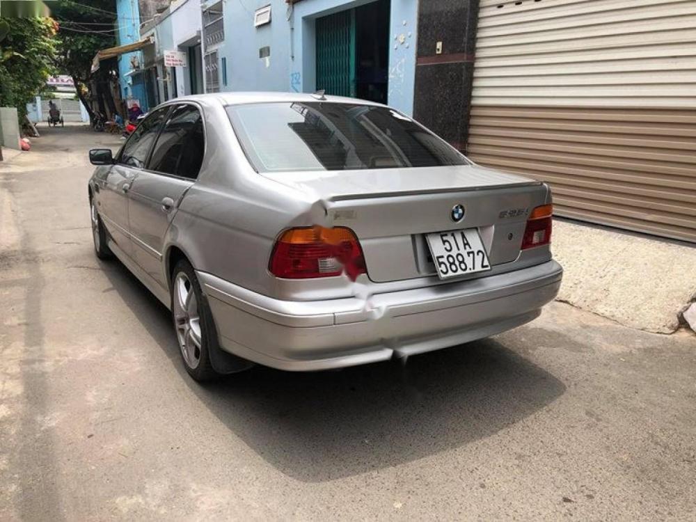 BMW 5 Series 525i 2002 - Bán BMW 5 Series 525i năm 2002, màu bạc