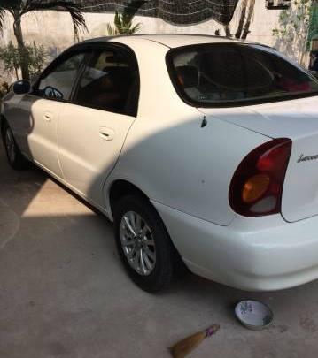 Daewoo Lanos 2002 - Bán Daewoo Lanos năm 2002, màu trắng, giá chỉ 105 triệu